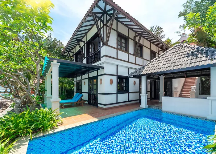 Ping Pong hotel: Son Tra Beach Resort & Spa Danang