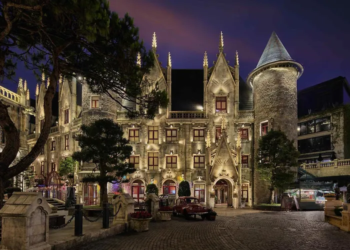 Mercure Danang French Village Bana Hills